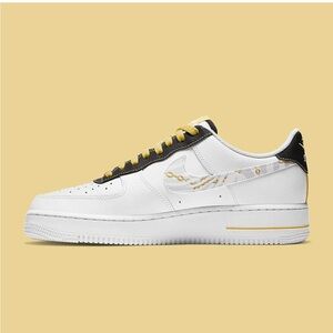 Air Force 1 ‘07 LV8 ‘Gold Links Zebra Print / men’s size 12.5 BOX INCLUDED